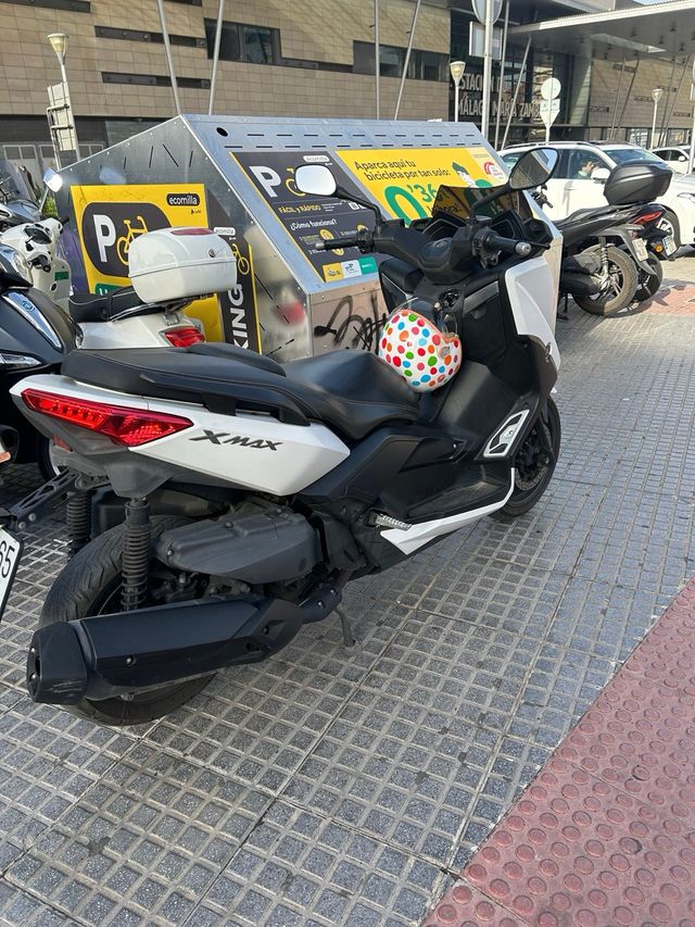 Yamaha Xmax400