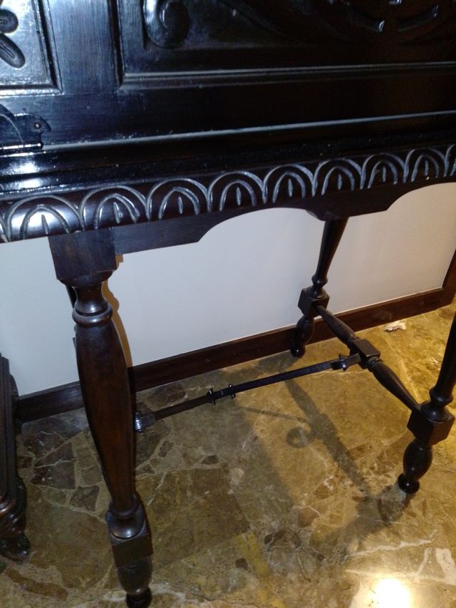 Bargueño, arcón recibidor