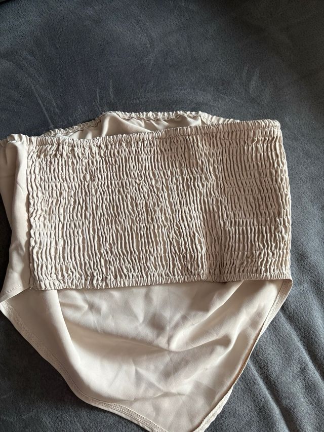 Top en punta con espalda banda