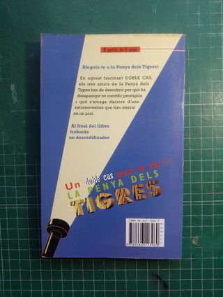 El científic desaparegut / L'amulet dels extraterrestres (Equipo tigre) (Catalan Edition)