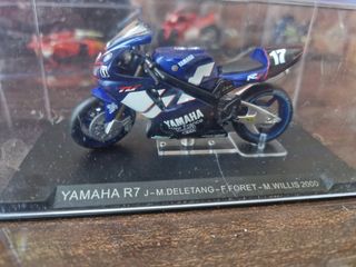 Maqueta Yamaha R7 J-M. Deletang 2000