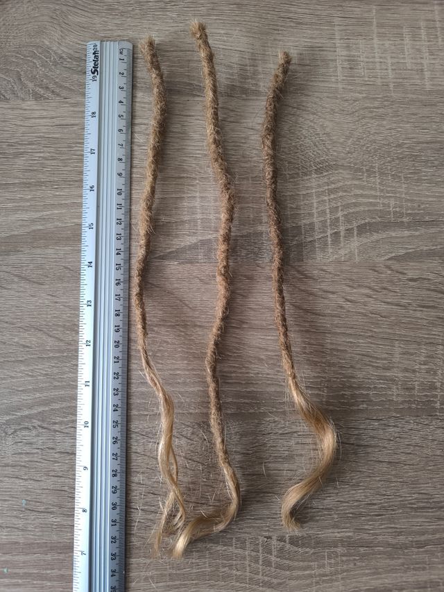 rastas rubias naturales recién hechas