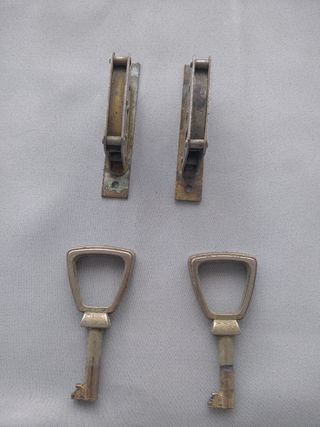 Cerraduras antiguas armario 3,5€ la unidad