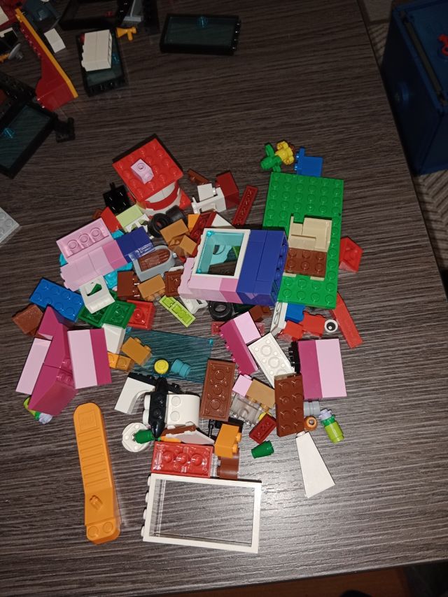 LEGOS