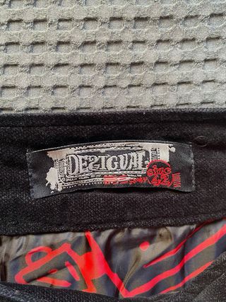 Falda estampada marca Desigual