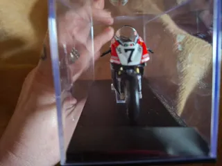 Maqueta Ducati 998R Pierfrancesco Chili