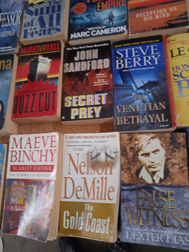 Lote 22 libros en ingles  1 euro unidad todos 20