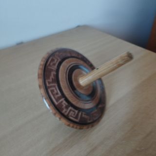 Peonza madera antigua