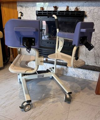 Silla de ruedas elevadora para transferencia