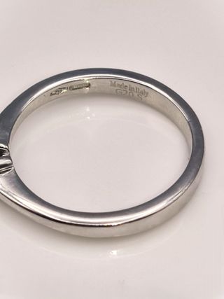 Anillo Oro Blanco 18kt con Diamante.