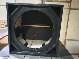 Cajas bass reflex compactas en 18"