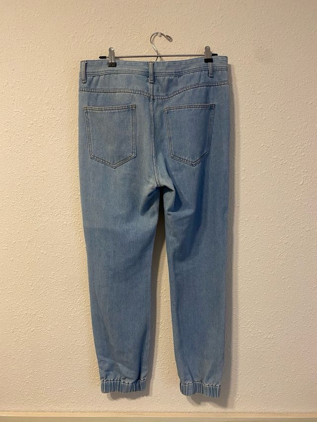 Pantalón vaquero jogger