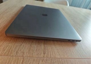 MacBook Pro16” 2019 touch bar