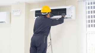 MANTENIMIENTO DE AIRE ACONDICIONADO