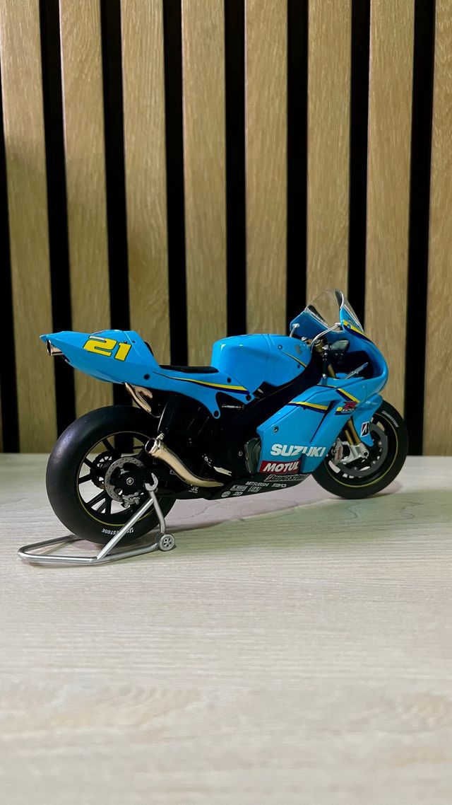 Suzuki GSXV Hopkins 1/12