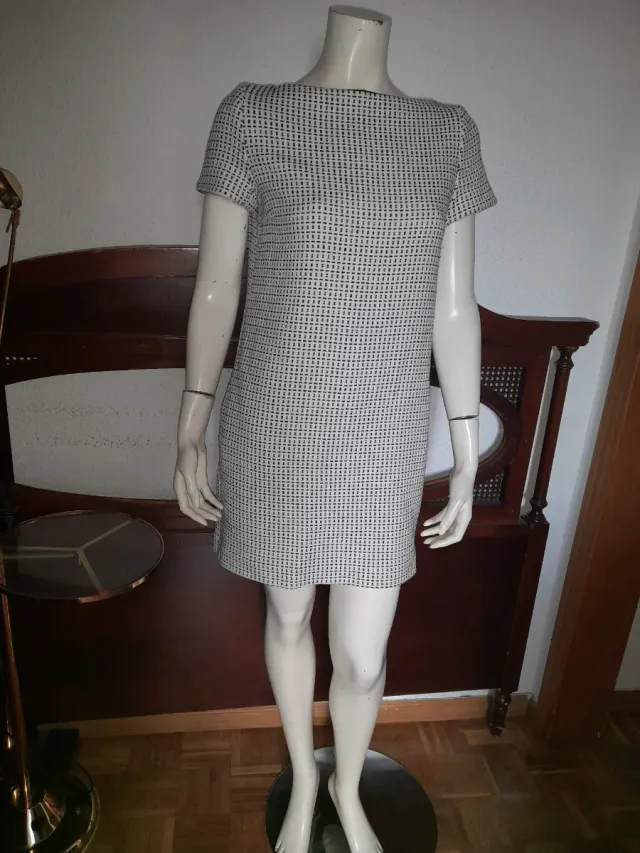 Vestido de Massimo Dutti