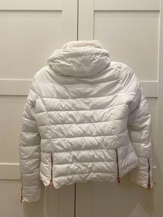 Abrigo blanco plumas Zara