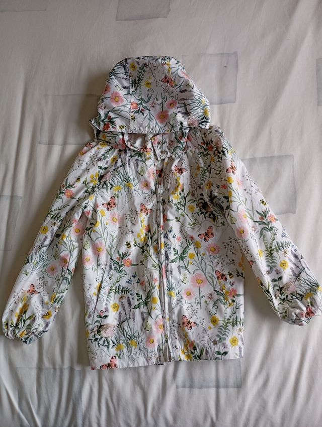 CHAQUETA CHUBASQUERO NIÑA H&M TALLA 7-8