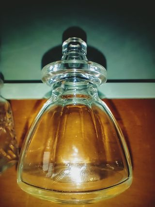 Tappi decorati per bottiglie in vetro