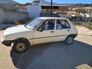 Peugeot 205 1992