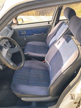 Peugeot 205 1992
