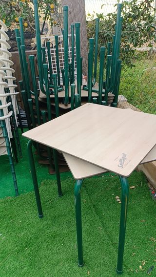 Mesas y sillas
