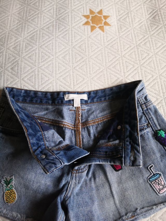 Pantalón vaquero corto