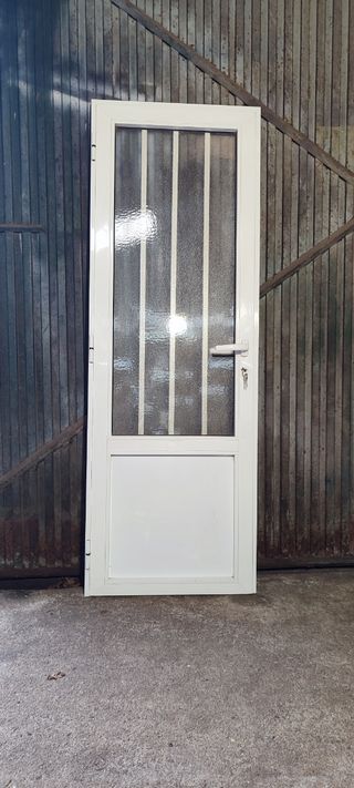 Puerta aluminio