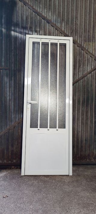 Puerta aluminio