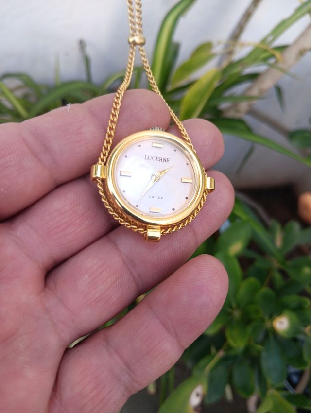 Reloj antiguo colgante mecánico lucerne