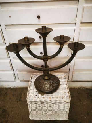 Candelabro. Iglesia.