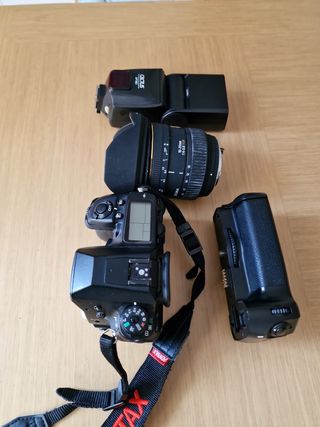 Equipo fotográfico Pentax (leer)