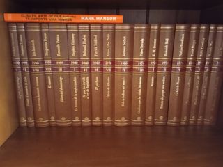 Colección de libros clásicos contemporá