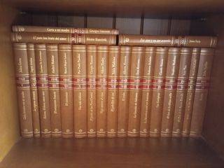 Colección de libros clásicos contemporá
