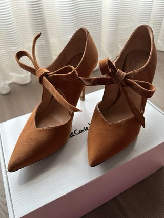 Zapato de tacon y piel