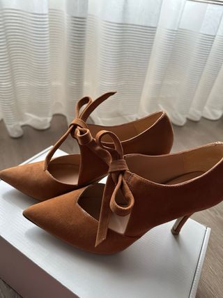 Zapato de tacon y piel