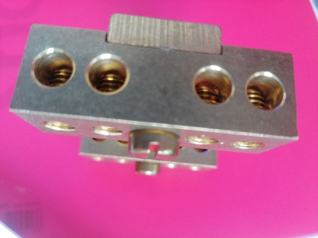 Bornas para conexiones