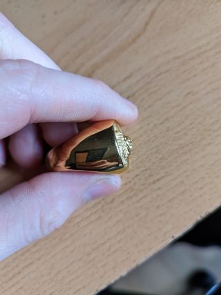 Anillos dorados varios tipos, tipo sello