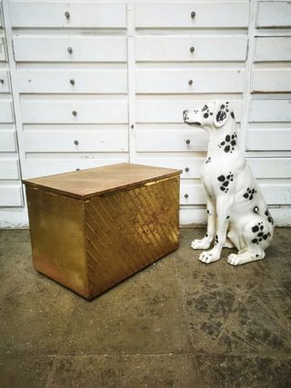 Baúl. Caja. Forrada metal