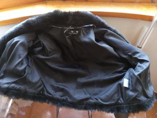 Chaqueta corta de piel sintetica