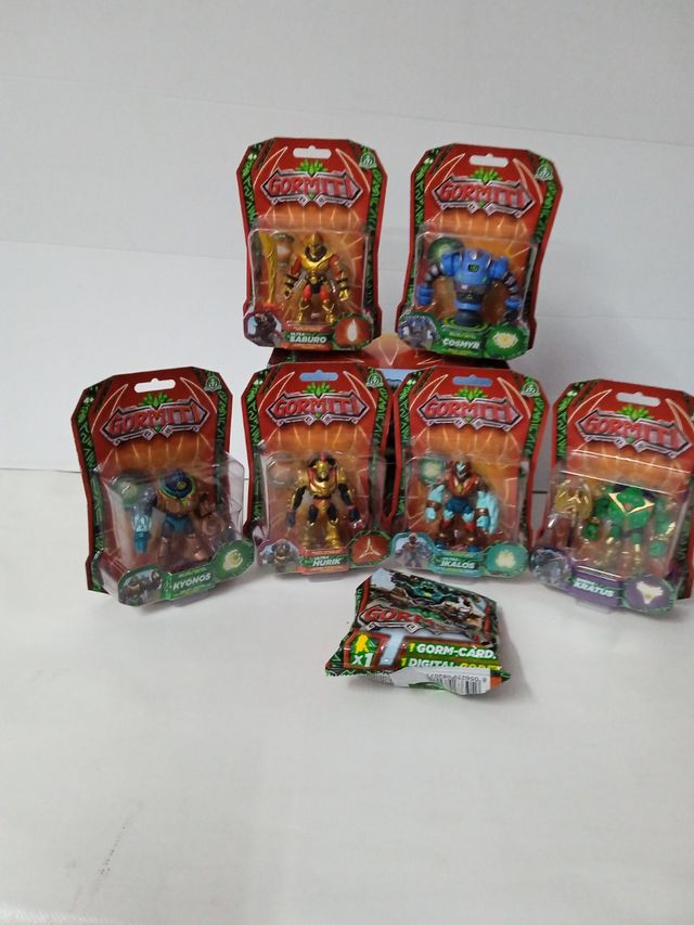 Lote 6 Figuras Gormiti+ sobre figura