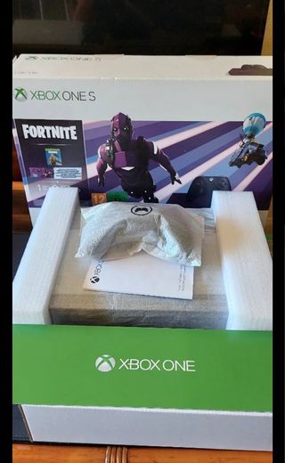 Xbox One S 1T Edición especial.
