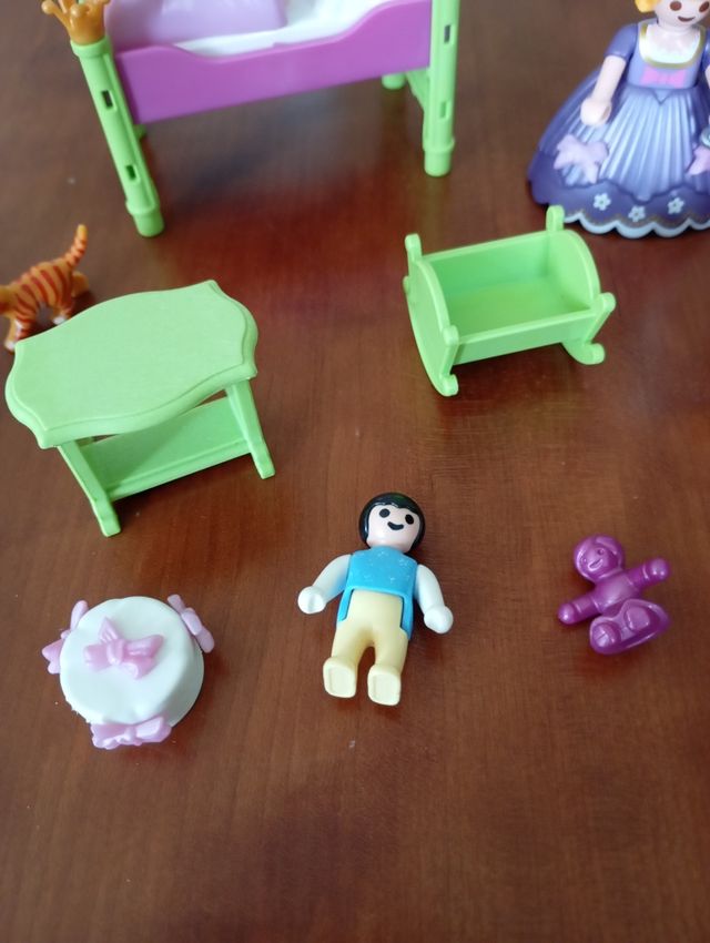 PLAYMOBIL PRINCESA Y CAMA IMPECABLE