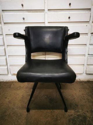 Antigua silla de despacho. Vintage