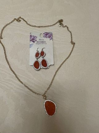 Conjunto collar y pendientes