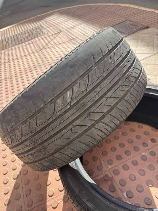 Neumaticos 235 40 18