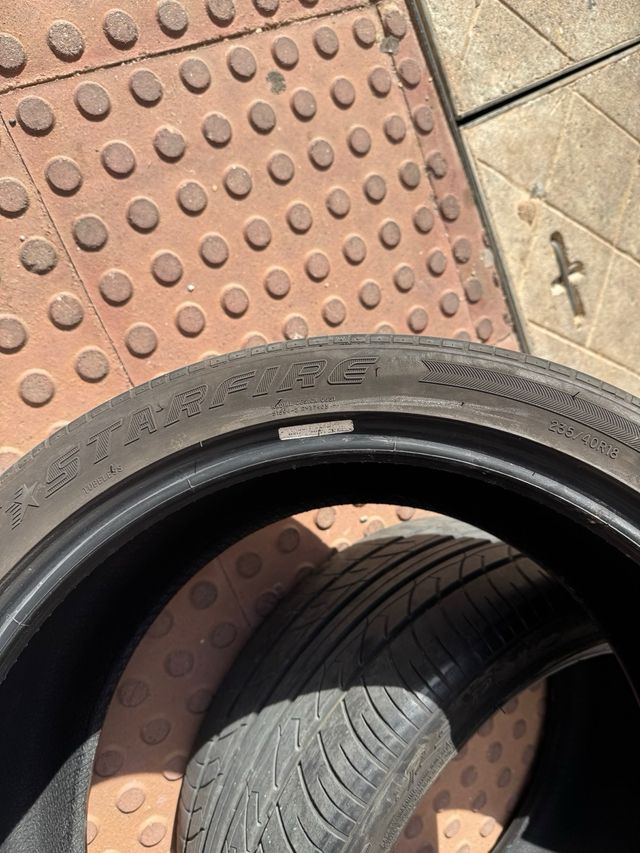 Neumaticos 235 40 18