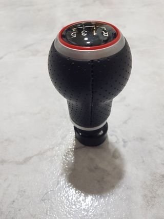 POMO CUERO ROJO 5 VELOCIDADES AUDI VOLKSWAGEN POLO