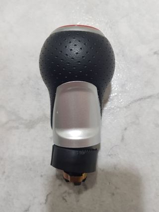 POMO CUERO ROJO 5 VELOCIDADES AUDI VOLKSWAGEN POLO