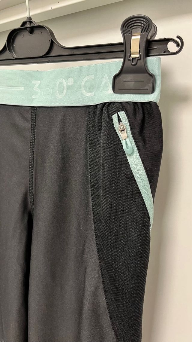 Pantaloni leggins al ginocchio per pilates o yoga